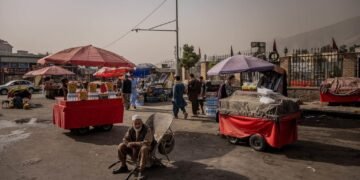 خلق‌ارا آزیق – آوقت دستوری افغانستان‌ده 4 میلیون قشّاق و کمبغل‌گه یاردم بېرگن