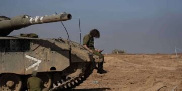 آتیش کیسین باشله‌نیشی؛ حماس ۲۴ کیشی و اسرائیل ۳۹ کیشی نی قوییب یوباردیلر