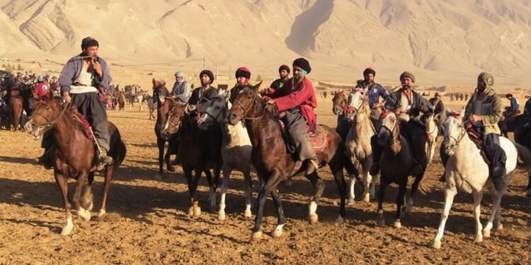 سمنگان ولایتېده بویوک اۉغلاغ کۉره‌شې اۉتکزېلدې