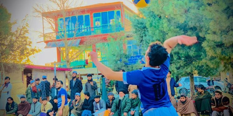 دشت قلعه اولوسواللیگیده قیش فصلی والیبال مسابقهلری باشلندی