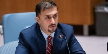 فایق: افغانستان یشاوچیلری دنیانینگ طالبان بیلن یخشی مناسبتده بۉلیشینی ایستمه‌یدی