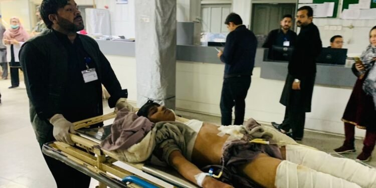 پاکستان ده بیر پارتلش عاقبتیده تۉرت افغانستانلیک باله شامل بیش کیشی یره‌لنگن