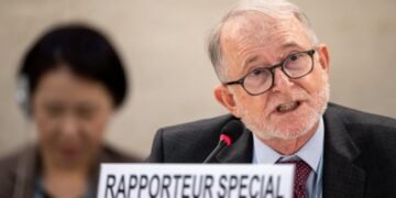 ریچارد بنت: ندا پروانی و ژولیا پارسی هیچ قچان حبس بۉلمه‌یشی کېره‌ک اېدی