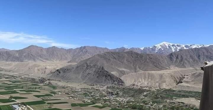 راشاتودی: بدخشان‌ده قوله‌ب توشگن اوچاق ایچیده تورت خدمه و ایکی یولاوچی بار ایکن