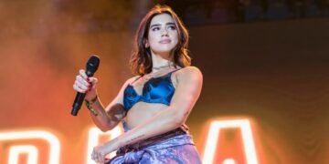 دوآ لیپا؛ 2023- ییل‌ده اېنگ کۉپ درآمد آلگن قۉشیقچی