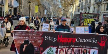 افغانستان‌ده هزاره‌لر و عیال‌لر وضعیتی خصوصیده قطار اولکه‌لرده ناراض‌لیک نمایش یۉلگه قۉییلدی