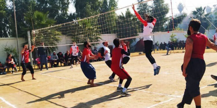 لغمان‌ده والیبال اۉیینی چاغیده یوزبېرگن آتیشمه‌ده 4 کیشی جان بېرگن