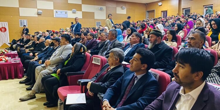 ترکیه‌ده ۱۴- جدی اۉزبېک‌ تیلی رسمیت تاپکن کونیدن نشانلندی