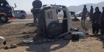 زابل‌ده بیر ترافیکی حادثه‌ عاقبتیده 8 کیشی اۉلیب و یره‌لنگن