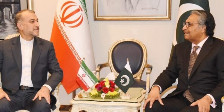 پاکستان و ایران بیربیراولرینی توپراغیگه حربی کوچ یوبارهدیلر