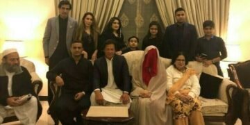 عمران خان و تورموش اورتاغی نا اسلامی نکاح‌گه عیب‌لنیب ۷ ییل قماققه محکوم اېتیلدی