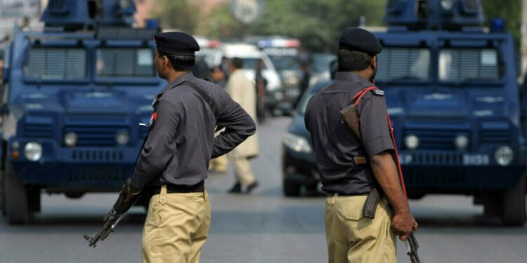 پاکستان حربی کوچلریگه قرشی اویوشتیریلگن هجوم عاقبتیده ۱۶ حربی اۉلیب و یرهلنگن