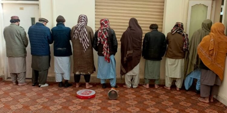 طالبان تخارده اۉن کیشینی موسیقه بزمی یۉلگه قوییش عیبلاوی بیلن حبسگه آلگن