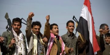 امریکا کوچلری ینه حوثی‌لرگه قرشی هجوم اویوشتیرگن