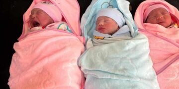 سمنگان‌لیک بیر عیال اۉچ ایگیز‌ک‌نی دنیاگه کیلتیردی