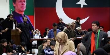 پاکستان‎ سیلاوی نتیجه‌سی کیچیکتیریلیشی‌گه قرشی عکس‌العمللر دوام اېتماقده