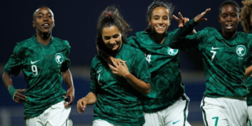 سعودی عربستان غربی آسیا مملکت‌لری عیال‌لر فوتبال جماعه‌لری بیله‌شوی دن میزبان‌لیک قیله‌دی