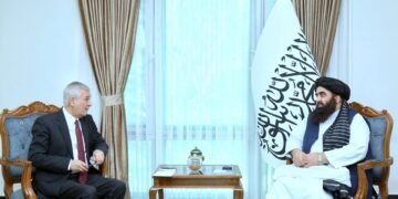 امیرخان متقی اۉزبېکستان نینگ کابل‌ده‌گی ایلچیسی بیلن اوچره‌شگن