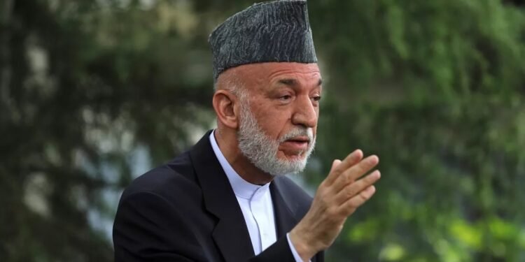 کرزی: مملکت کوچلنیشی اوچون قیزلرگه اوقیش زمینهسی یرهتیلسین