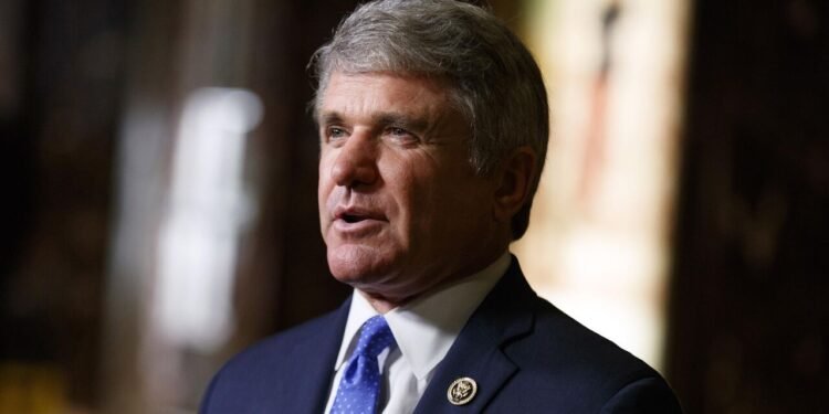 مک‌کال: هیچ ‌کیم طالبان بیلن علاقه قوریش‌گه ترغیب اېتیلمه‌سین