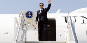 بلینکن غزه‌ده آتیش-کیسین برقرارلنیشی اوچون یقین شرققه سفر قیله‌دی