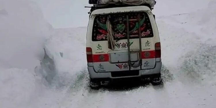 کابل – غور قتناو یۉلی قار یاغیشی سبب یاپیلدی