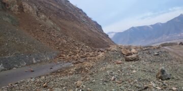 بدخشان-تخار قتناو یۉلی تاغ کوچیشی باعث باغلنگن