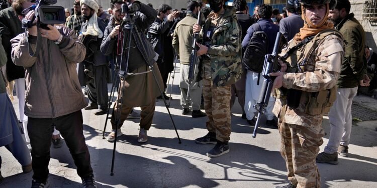 طالبان تامانیدن محبوس بۉلگن ایکی ژورنالیست احوالی خصوصیده خواطر بیلدیریلدی