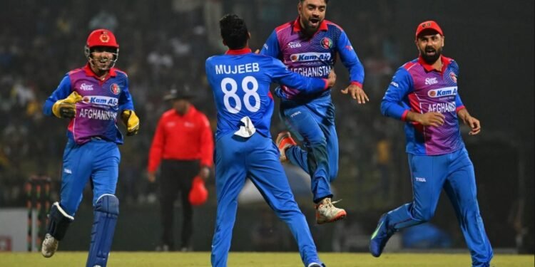 عیاللرگه قرشی چیکلاو؛ آسترالیا کریکت جماعه‌سی افغانستان بیلن بۉلگن اۉیین‌دن وازکېچدی