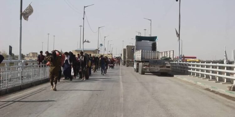 ایران بیلن افغانستان چېگره‌سی نیمروز ولایتیده یاپیلدی