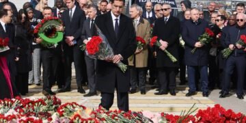 چیت‌ایللیک دیپلمات‌لر مسکوده‌گی هجوم قربان‌لرینی ایسلش مقصد گُل قوییش مراسمیده قتنه‌شدی