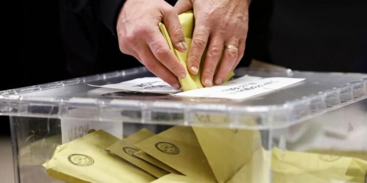 ترکیهده بوکون محلی سیلاو اوتکزیلماقده