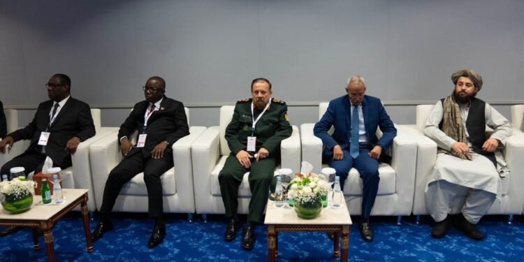 قطر امیری نینگ اۉرین باسری طالبان مدافعه وزیری بیلن کۉریشگن