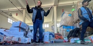 اسراییل غزه‌ده‌گی یاردم ترقه‌تیش مرکزلریدن بیریده هجوم اویوشتیردی