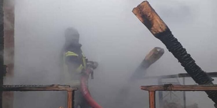 مزارشریف شهریده‌گی بیر اوی‌ده یانغین صادر بۉلدی