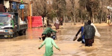 افغانستان‌ده اخیرگی سوو تاشقین‌لر ۸ کیشی جان‌نی آلگن
