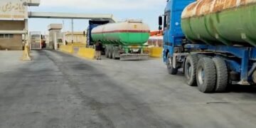 طالبان تامانیدن ۳۸ تانکر تیل ایران‌گه قیتریلدی