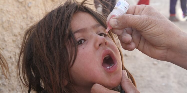 افغانستان‎‌ده اېرته پولیوگه قرشی اېملش کمپاینی باشلنه‌دی