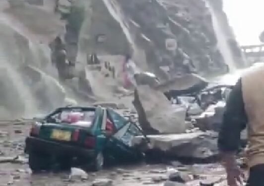 کابل – جلال‌آباد قتناو یۉلی‌ده تاغ سیلجیشی عاقبتیده تۉرت کیشی جان بېرگن