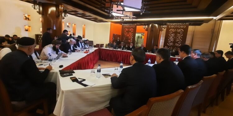 کابل‌ده اۉچ تامانلمه بیر ییغین باشلندی