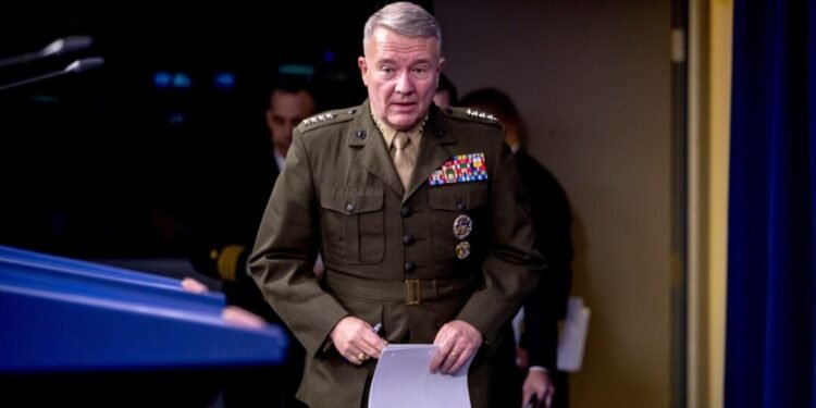 افغانستان‌دن بۉلگن داعش خواطری دوامی؛ مکنزی: تهدید کوپه‌یماقده