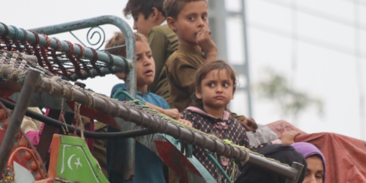 پاکستان دن قاچقین‌لر چیقریلیشی افغانستان گه پولیو نینگ یوقیشی احتمالی بار