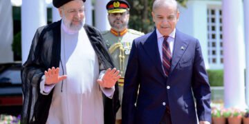 ایران و پاکستان افغانستان‌دن بۉلگن عصیانچیلیک‌دن خواطر بېلدیردی