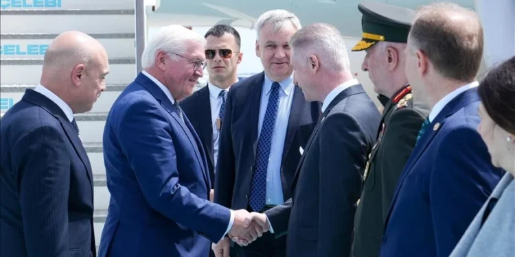 آلمان جمهور باشلیغی ترکیه گه سفر قیلدی