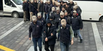 ترکیه‌ده اونلب کیشی داعش‌گه همکارلیک قیلیش عیبلاوی‌ بیلن حبس گه آلینگن