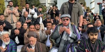 مارشال دوستم: بیز‌ بوندن آلدین هم مهاجر بۉلیب، لېکن افغانستان نی آزاد قیلگن ایدیک