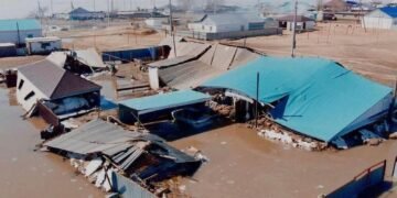 قزاقستان ده سوو تاشقینی عاقبتیده یوز مینگ کیشی اویلری نی ترک قیلیش گه مجبور بولگن