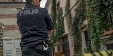 ترکیه پولیسی آرقه‌لی افغانستان‌لیک ۴۰ مهاجر حبس گه آلینگن