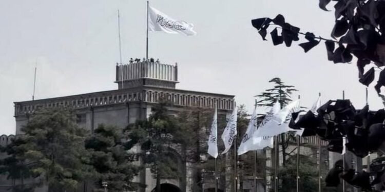 طالبان فاریاب و سمنگان ولایتلری والیلرینی اوزگرتیردی