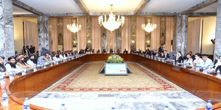 طالبان و بیرلشکن ملتلر تشکیلاتی آره‌سیده بیر ییغین اوتکزیلدی